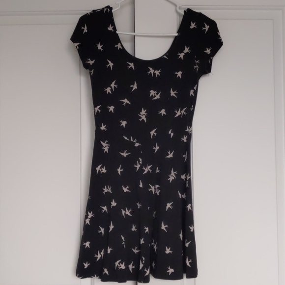 H&M Black Bird Dress - Picture 2 of 4